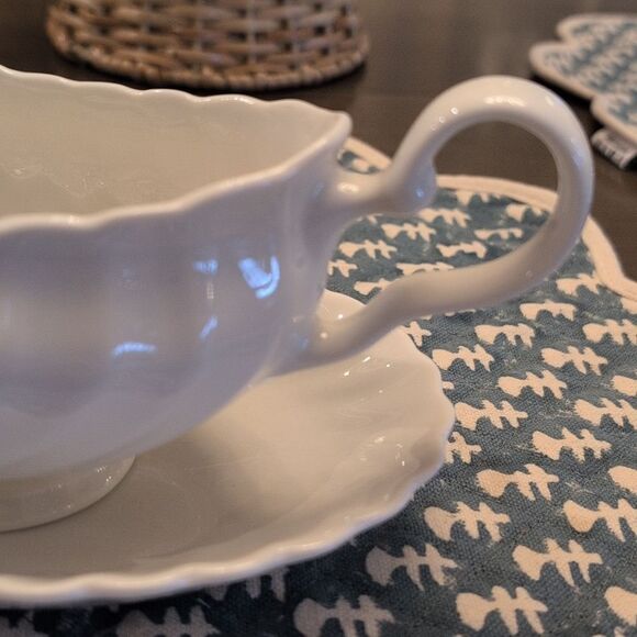 Johnson Brothers Regency White Swirl Gravy Boat and Under Plate England - Picture 2 of 10